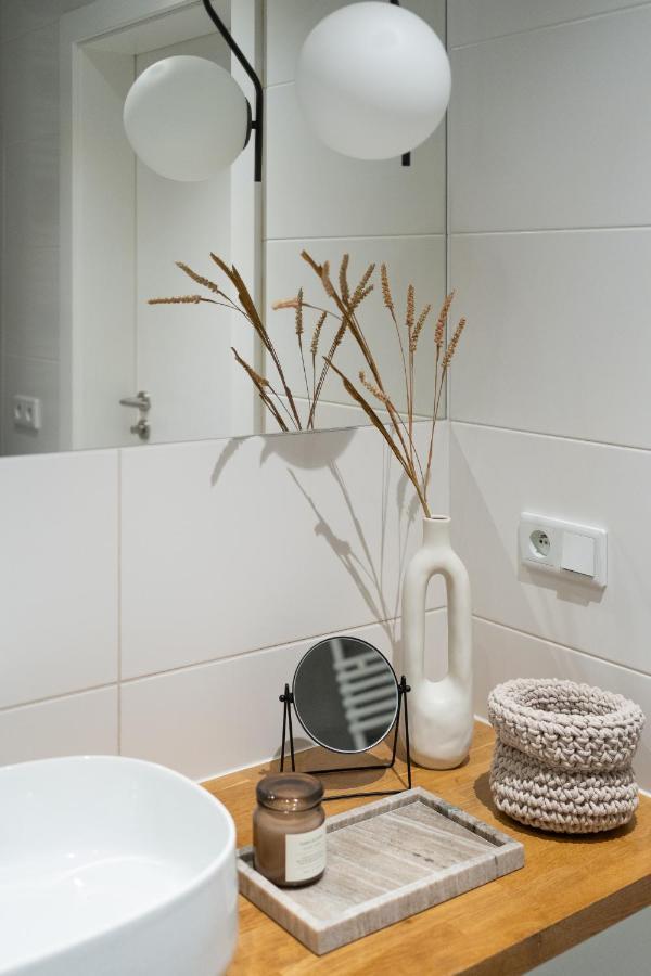 Unique & Modern Apartment Zablocie คราคูฟ ภายนอก รูปภาพ